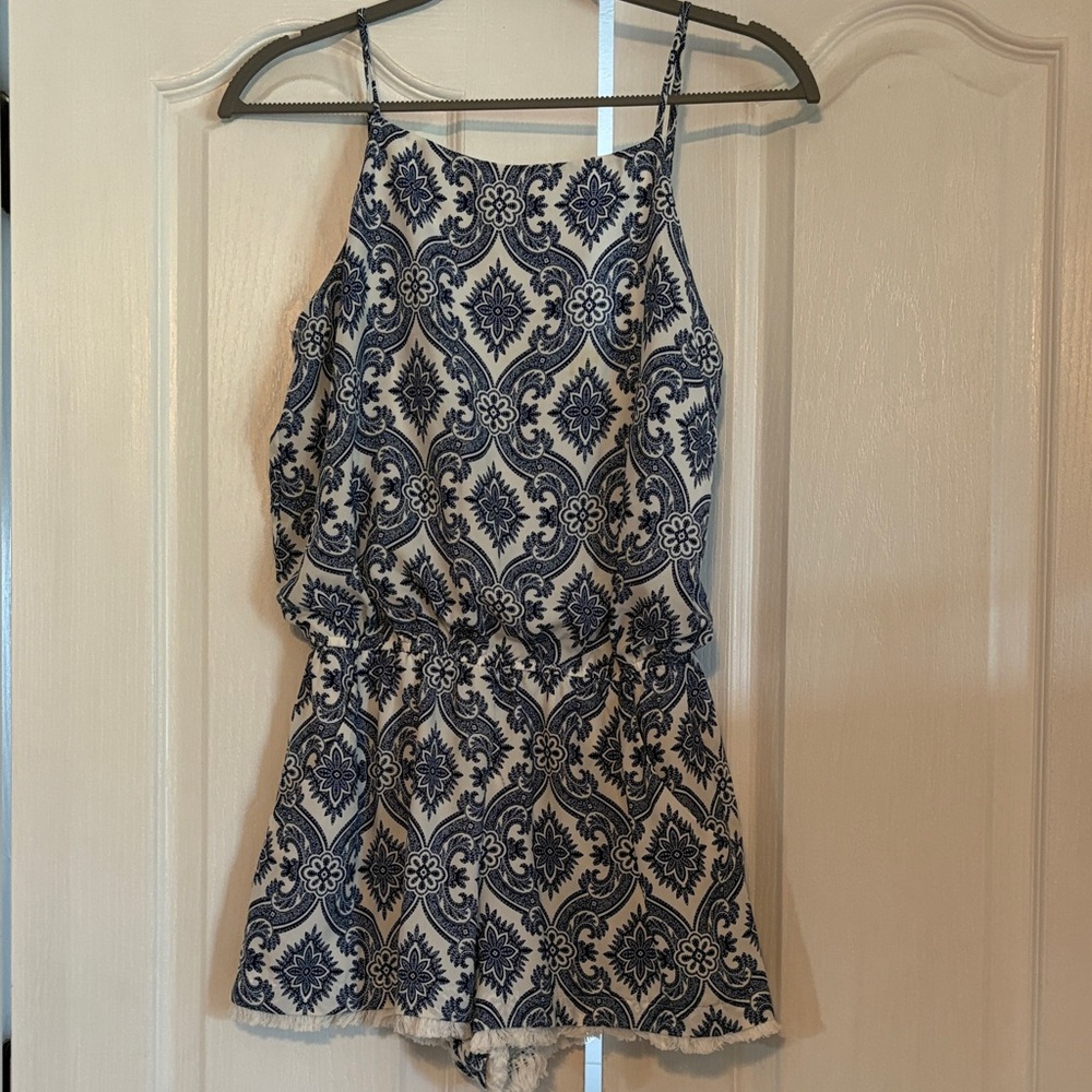 Bisou Bisou Light Blue & White Sleeveless Top